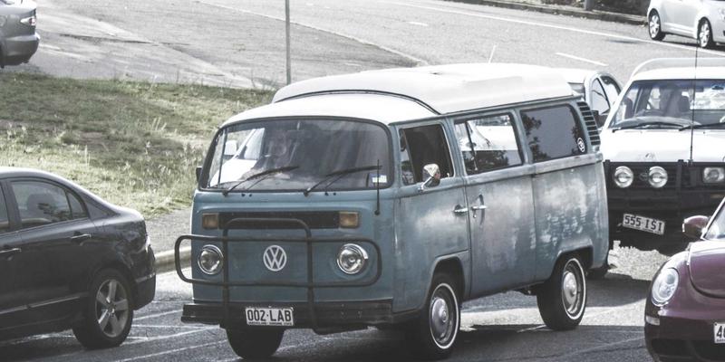 深圳高端住宅开荒保洁：专业团队如何用工业级清洁方案守护石材、木地板与定制家具